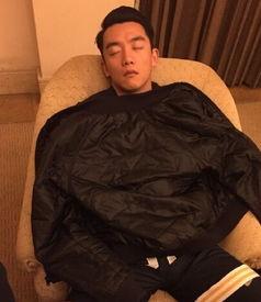 邓超爆料睡姿视频播放大全,搞笑瞬间尽收眼底 第2张 邓超爆料睡姿视频播放大全,搞笑瞬间尽收眼底 第2张